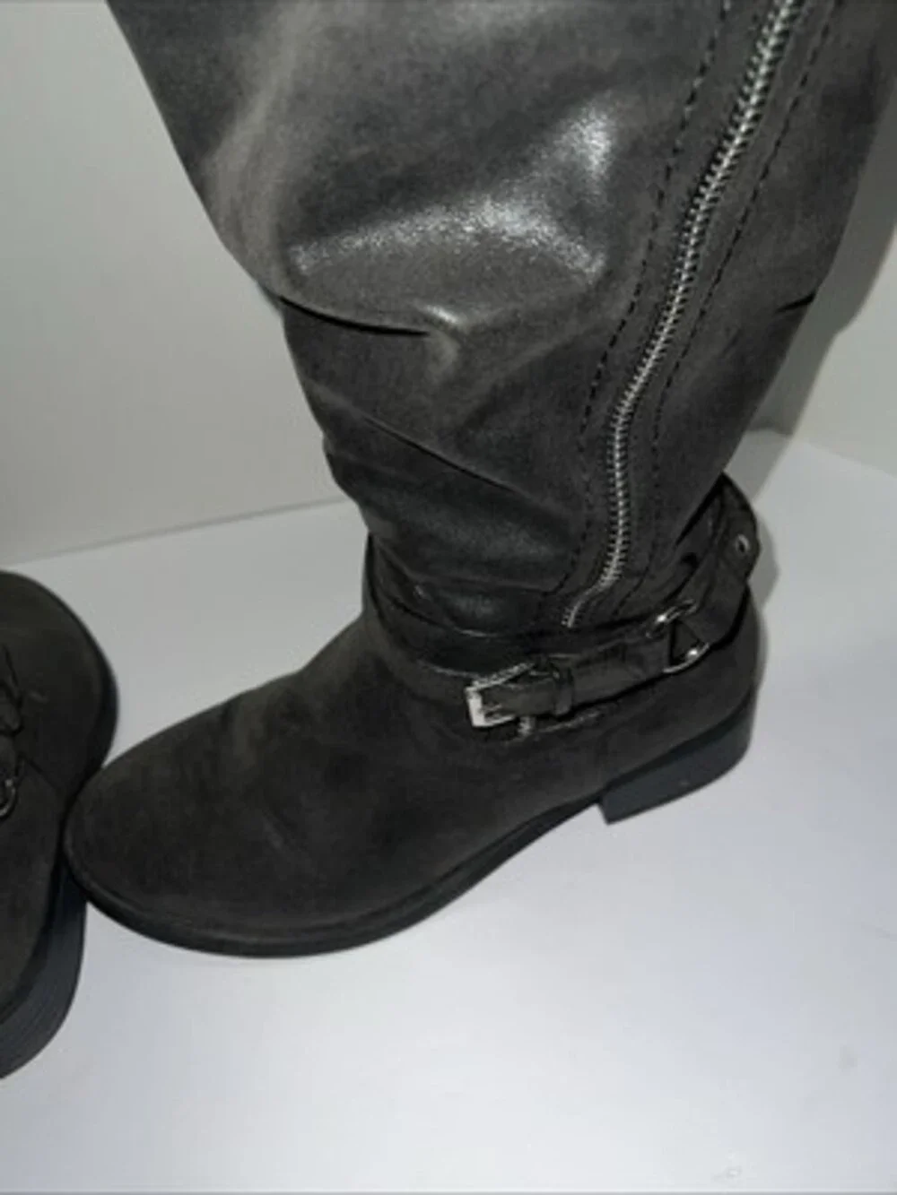 Torrid High Knee Boots 9.5 WW Calf Black Fuex Suede Outsole W/ Leather Flocking